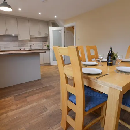 Prázdninový dům Urban Retreat Close To & Salthill With Free Parking *