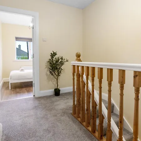 펜션 Urban Retreat Close To & Salthill With Free Parking *