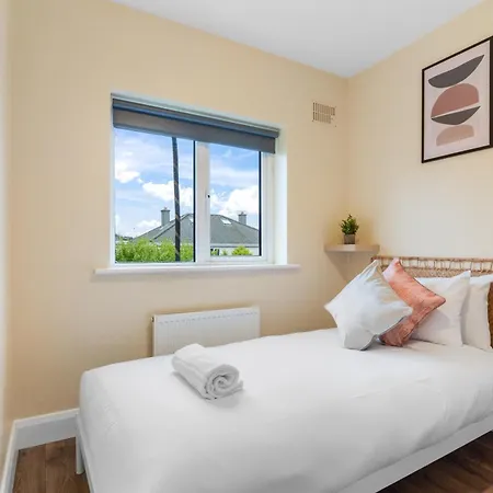 Urban Retreat Close To & Salthill With Free Parking * Galway