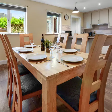 Urban Retreat Close To & Salthill With Free Parking
