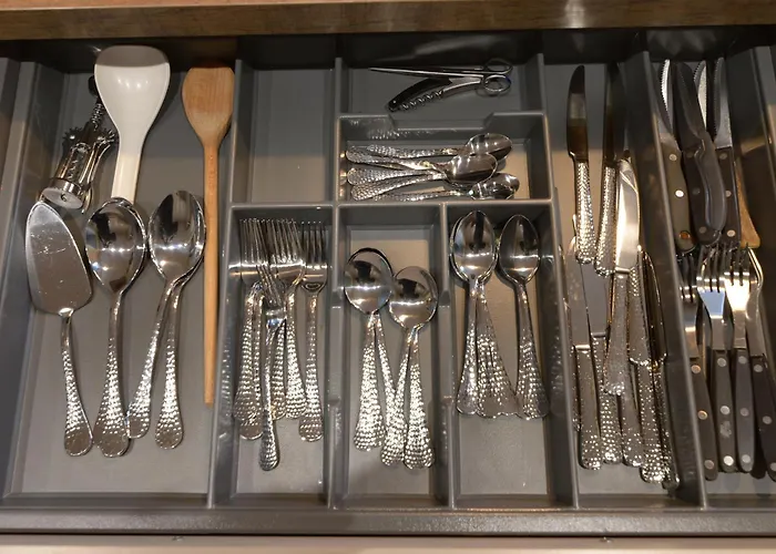 Urban Retreat Walkable To & Salthill With Free Parking